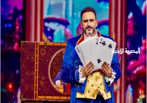 أكرم حسني يوجه رسالة خاصة للجمهور السعودي في آخر يوم عرض لمسرحيته «ألف تيتة وتيتة»