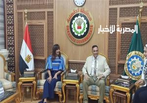 لحظة وصول وزيرة الهجرة واستقبالها بديوان عام محافظة الدقهلية.. صور