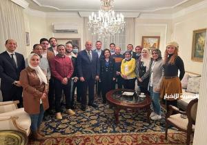 الملحق الثقافي بفيينا تناقش المشكلات التي تواجه الدارسين المصريين في المجر