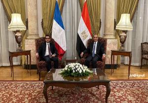 وزير الخارجية يعقد جلسة مباحثات ثنائية مع نظيره الفرنسي