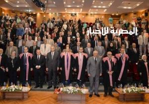 جامعة المنصورة تكرم 70 من علمائها الحاصلين على جوائز الدولة