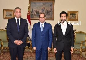 الرئيس السيسي يستقبل محمد صلاح في قصر الاتحادية بحضور وزير الشباب