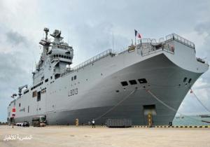 رئيس أركان القوات البحرية المصرية يوقع عقد شراء سفينتي ميسترال مع فرنسا