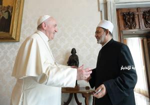 شيخ الأزهر يلتقي ملك البحرين وبابا الفاتيكان ويتشاركون فى زراعة نخلة الأخوة في ختام فعاليات ملتقى الحوار