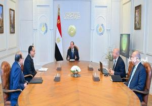الرئيس السيسي يطلع على الموقف التنفيذي لمشروعات النقل والصناعة
