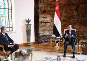 المتحدث الرئاسي ينشر صور استقبال الرئيس لـ وزير الخارجية الأمريكي