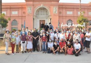 مع عودة السياحة الثقافية.. أول وفد سياحي فرنساوي يزور المتحف المصري