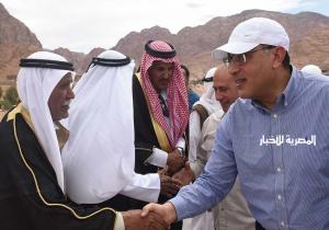 «مدبولي» يلتقي عددًا من مشايخ القبائل خلال تفقده مشروع «موقع التجلي الأعظم» بسانت كاترين
