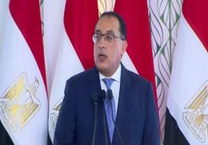 رئيس الوزراء يستعرض مشروعات تنمية سيناء أمام الرئيس السيسي