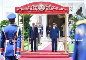 متحدث الرئاسة ينشر صور استقبال الرئيس السيسي لنظيره الموريتاني