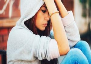 CDC: النساء أكثر عرضة لتجربة القلق والاكتئاب