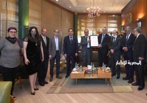 وزير الإعلام الجزائري في ندعم كافة أشكال التعاون مع القاهرة