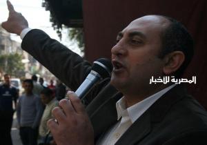 حقوقيون وسياسيون يتضامنون مع خالد علي.. وتغيب فنيين التلفزيون يؤخر بدء الجلسة