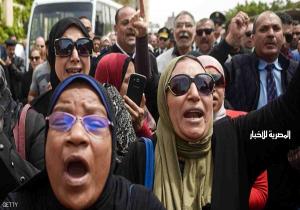 البرلمان المصري يقر فرض حالة الطوارئ