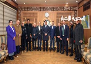 محافظ الدقهلية يستقبل نقيب المهن التمثيلية ويفتتح مهرجان المنصورة المسرحي