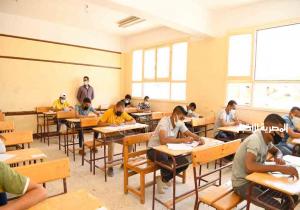 التعليم ترصد 8 حالات غش باستخدام المحمول خلال اليوم السابع من امتحانات الدور الثاني للثانوية العامة