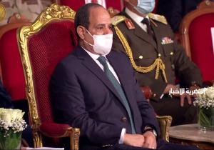 الرئيس السيسي يشاهد فقرة فنية بعنوان «بطل من كل بيت» خلال الندوة التثقيفية الـ35 للقوات المسلحة