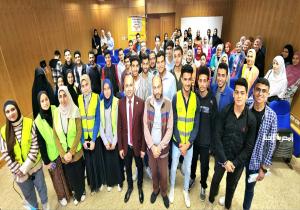 جامعة كفر الشيخ تعقد ندوة توعوية حول مخاطر الإدمان بكلية الصيدلة