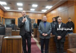محافظ الغربية من مركز الطوارئ: رفع درجة الاستعداد لاستقبال العام الجديد وحملات نظافة مكثفة