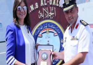 الهجرة تنظم زيارة لوفد الشباب المصرى واليونانى والقبرصى لقاعدة رأس التين البحرية