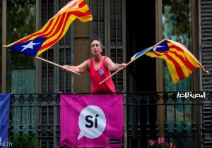 كتالونيا تتعهد بإجراء الاستفتاء حتى "من دون الصناديق"