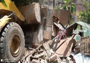 إزالة «باكيات» سوق طلخا المطور تمهيدا لتغطية ترعة الساحل