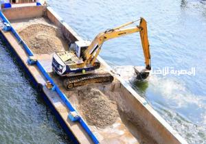 محافظة سوهاج تتابع أعمال تكريك المجرى الملاحي لنهر النيل لإزالة 2 مليون متر مكعب من الرمال