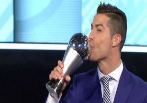 رونالدو يفوز بجائزة "فيفا" لأفضل لاعب فى العالم 2016