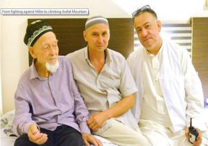 الحاج إبراهيم "المعمر الأوزبكي" شارك في الحرب العالمية الثانية ويؤدي اليوم مناسك الحج في مكة
