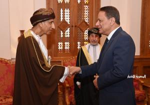 رئيس الأعلى للإعلام يلتقي نائب رئيس الوزراء العماني.. ويثني على السياسة المتوازنة التي تنتهجها السلطنة