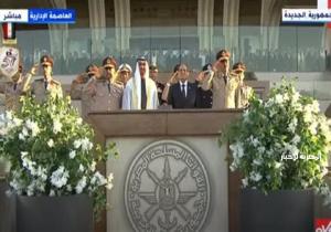 السيسي وبن زايد يرفعان علم القوات المسلحة المصرية بالأكاديمية العسكرية