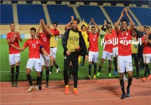 منتخب الشباب يحتفل مع الجماهير بالصعود لنصف نهائي كأس العرب " صور "
