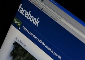 فيسبوك يضع قيودا على مقاطع الفيديو والصور العنيفة 