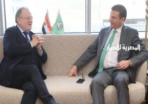 وزير الزراعة يؤكد أهمية الاستفادة من الخبرات الدولية في تطوير القطاع الزراعي المصري