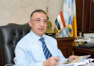 محافظ الإسكندرية: وضع حواجز بالكورنيش لمنع خروج الأمواج المحملة بالرمال خلال النوة
