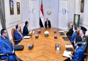 الرئيس السيسي يوجه بإنهاء إشغال الطرق بالسيارات والمركبات المهملة على مستوى الجمهورية
