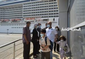 وصول أول رحلة سياحية سريعة للسفينة "بليسما" بسفاجا/ صور