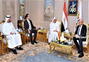 وزير الطيران المدني يبحث مع رئيس مجموعة أبو ظبي للطيران تدعيم التعاون المصري-الإماراتي | صور