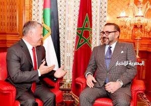 العاهل المغربي الملك محمد السادس يُراسل العاهل الاردني الملك عبد الله الثاني عاهل المملكة الأردنية.